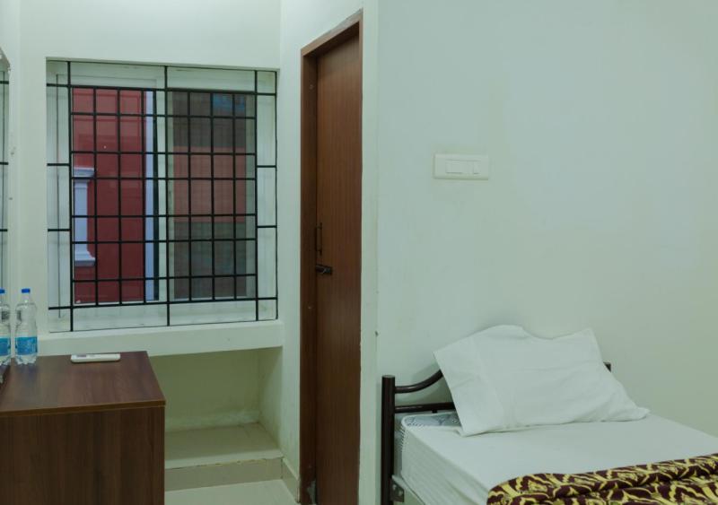 Aalayam Hotel *